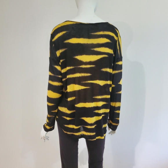 Top - Picture 3 of 5